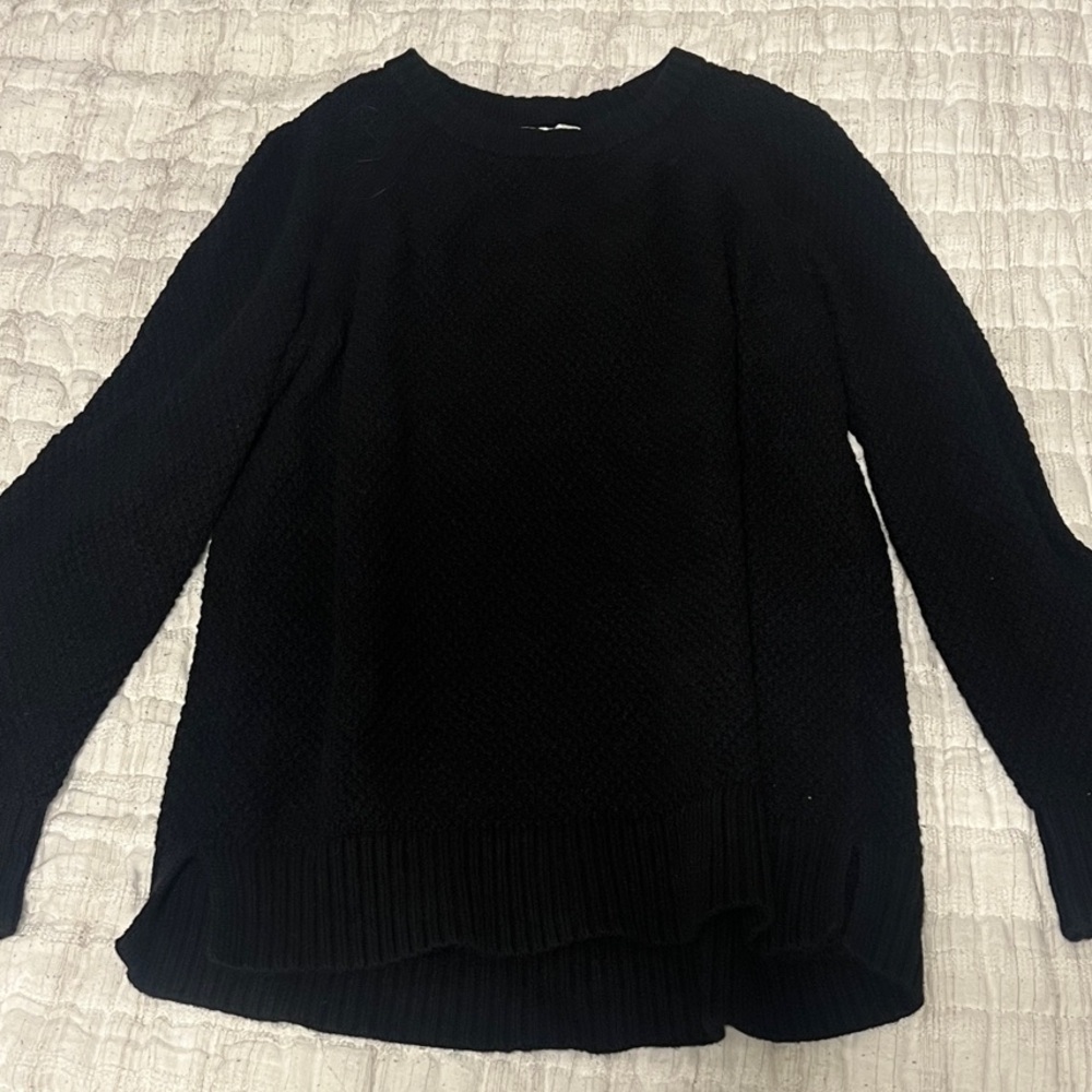Old Navy Black Crewneck Knit Sweater